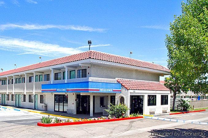 Motel 6-Kingman, Az - Route 66 East מראה חיצוני תמונה