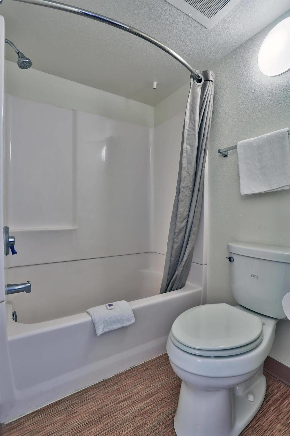 Motel 6-Kingman, Az - Route 66 East מראה חיצוני תמונה