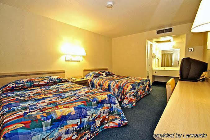 Motel 6-Kingman, Az - Route 66 East מראה חיצוני תמונה